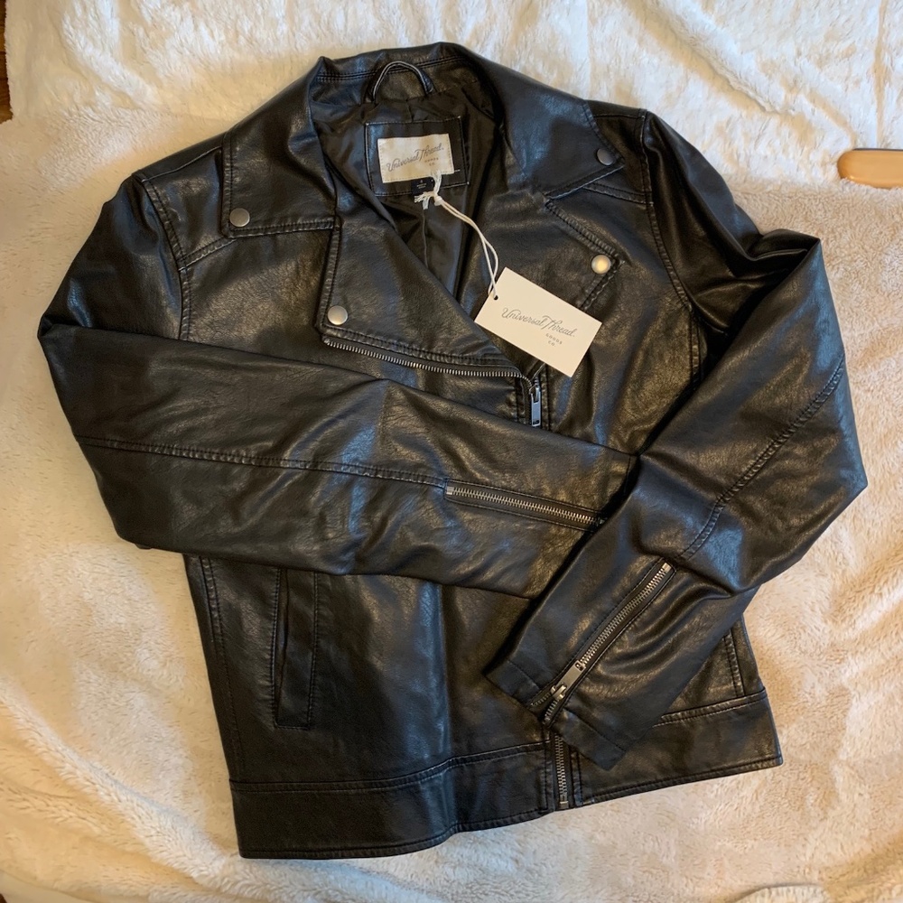 Women's Universal Thread Classic Moto Faux Leather Jacket Black - Size small new